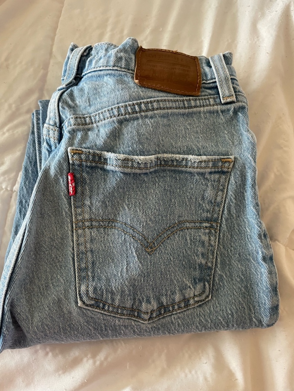 Levi's Women's Light Blue Straight Leg Jeans